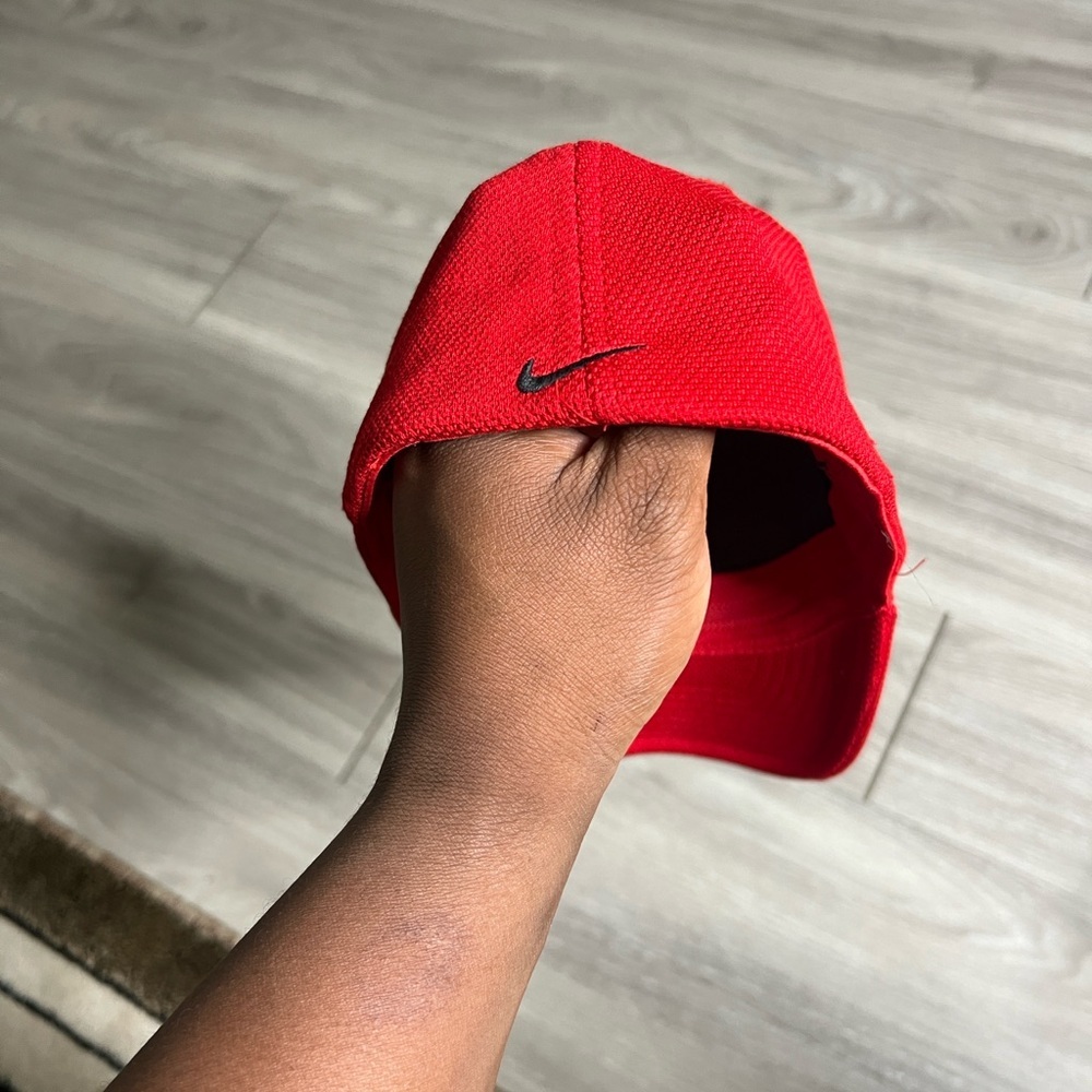Nike Tiger Woods Golf Red Hat with Logo - Picture 8 of 10